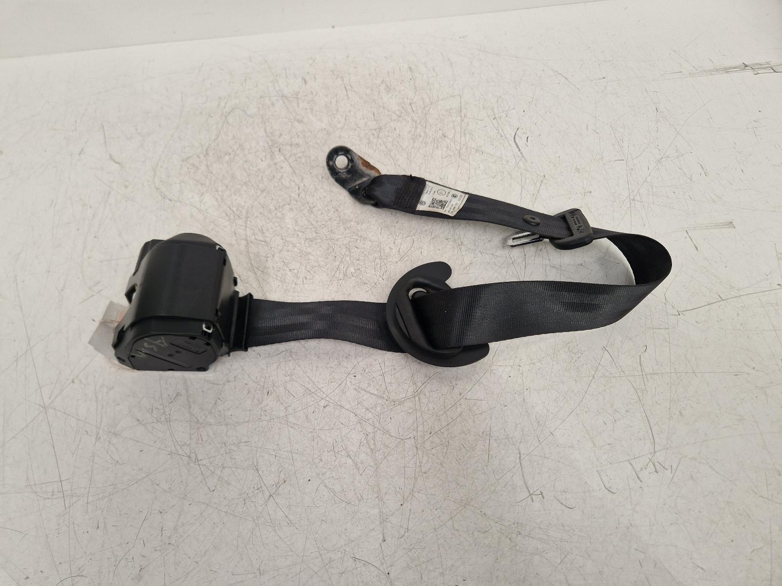 View Auto part Seat Belt Volkswagen Polo 2012