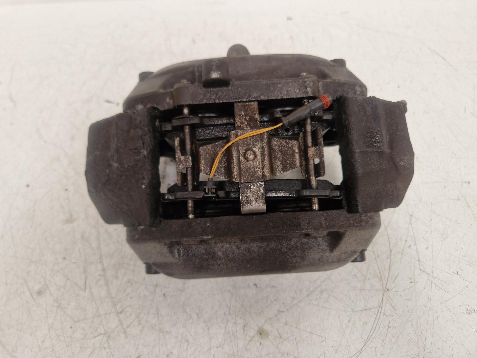 View Auto part Caliper Mercedes Cls Class 2005