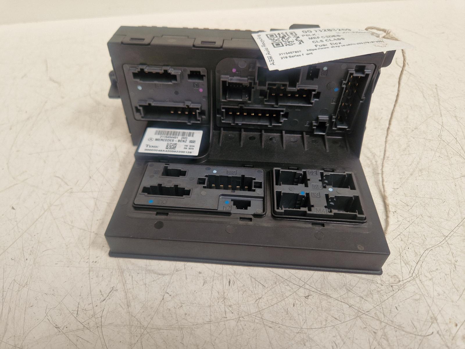 View Auto part Fuse Box Mercedes Cls Class 2005