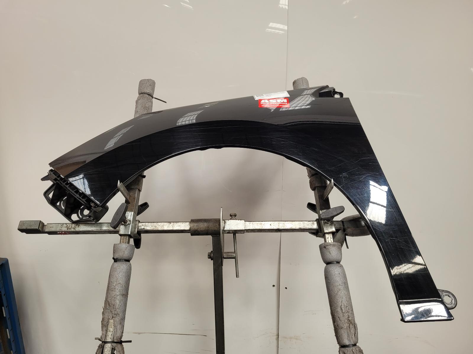 View Auto part L Wing Peugeot 308 2010