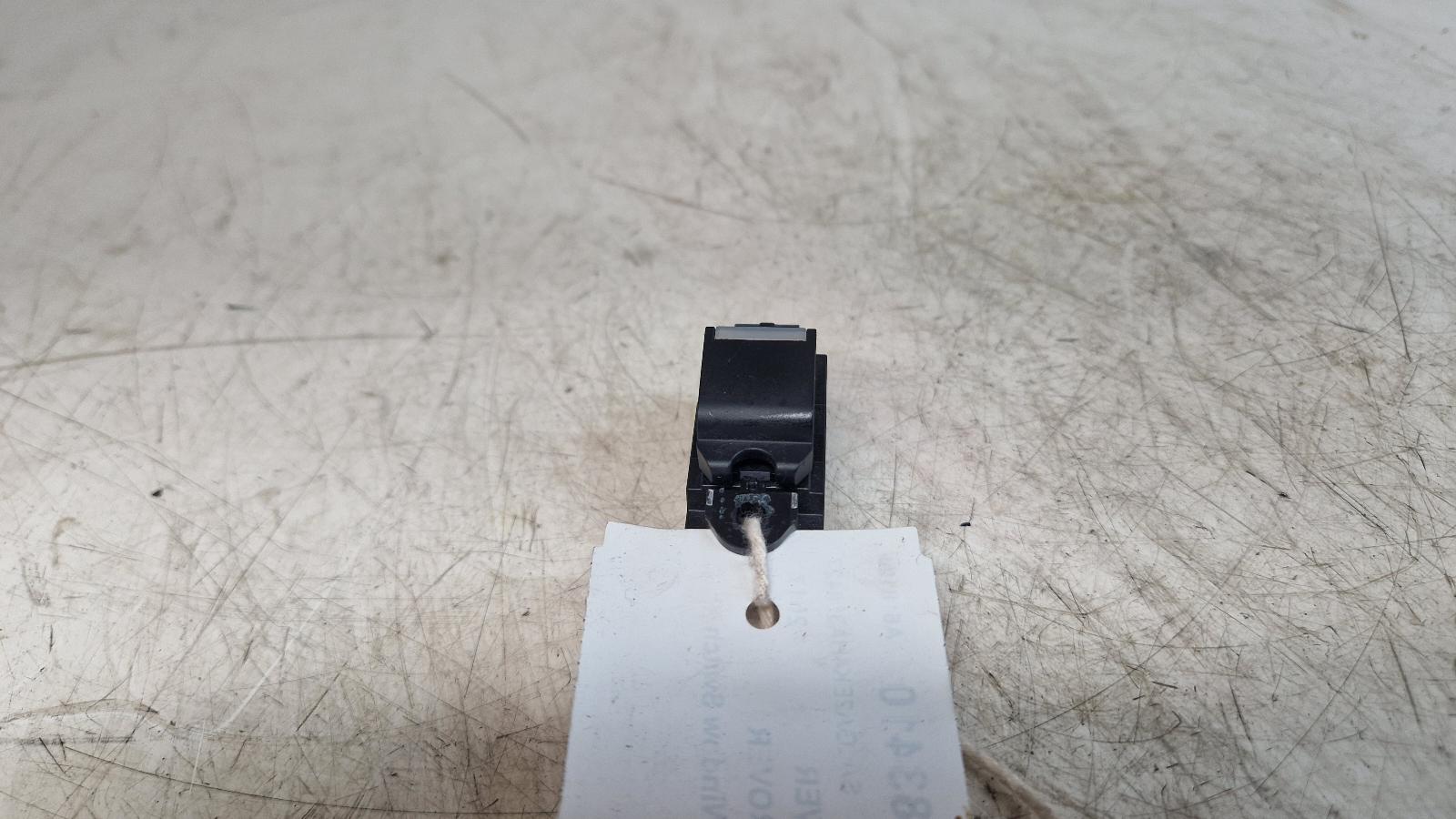 View Auto part Elect. Window Switch Land Rover Range Rover 2017