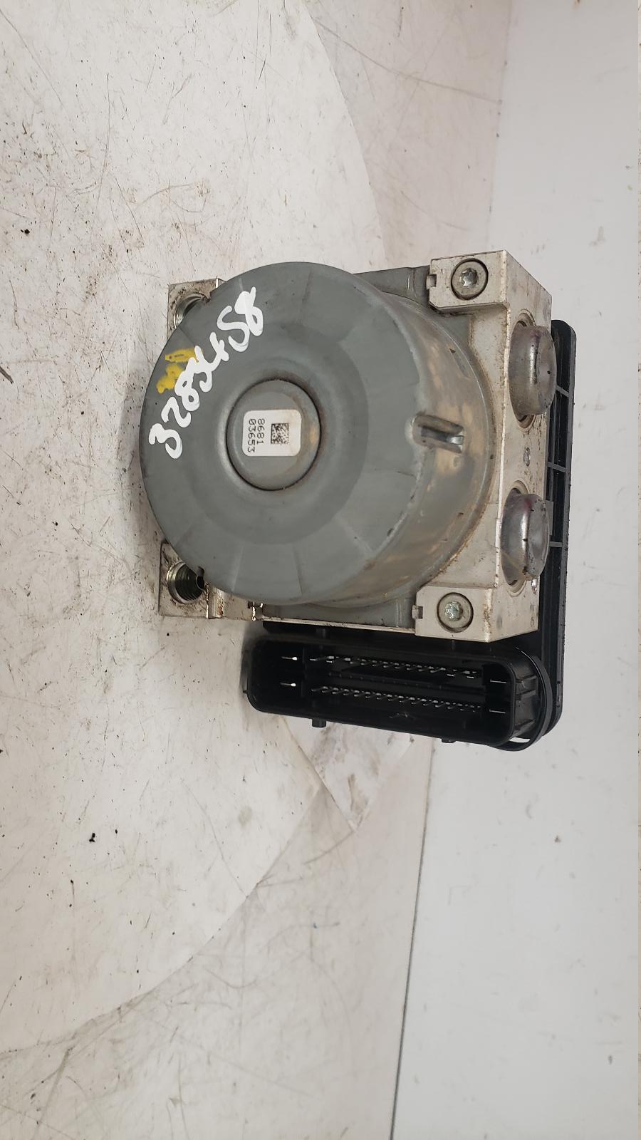 View Auto part ABS Pump/Modulator Ford Focus 2015