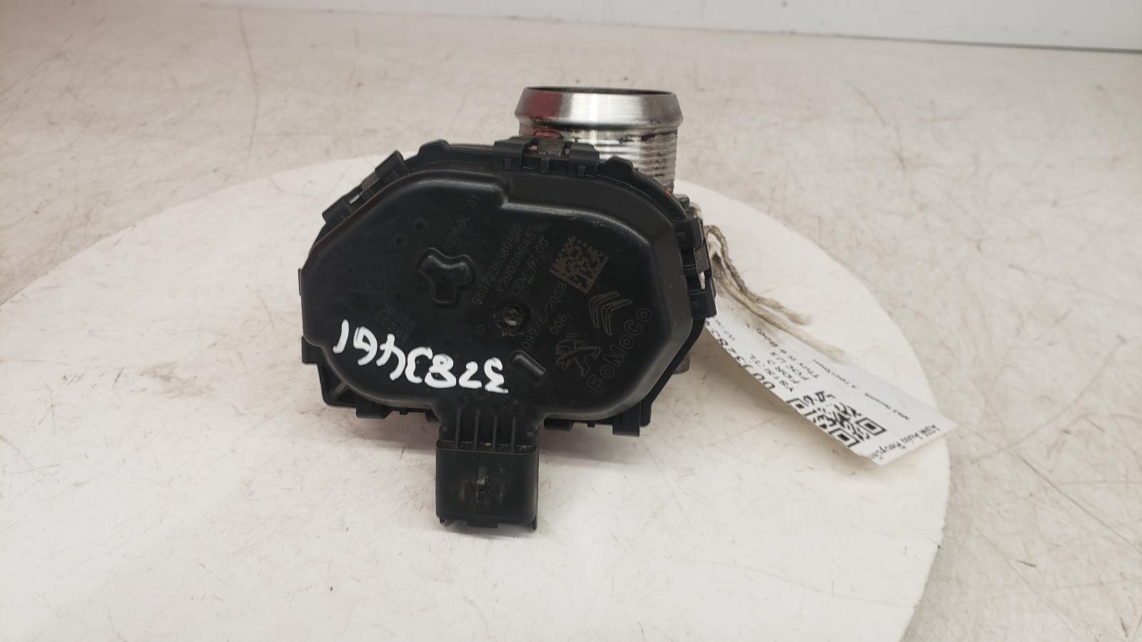 View Auto part Throttle Body Ford Focus 2015