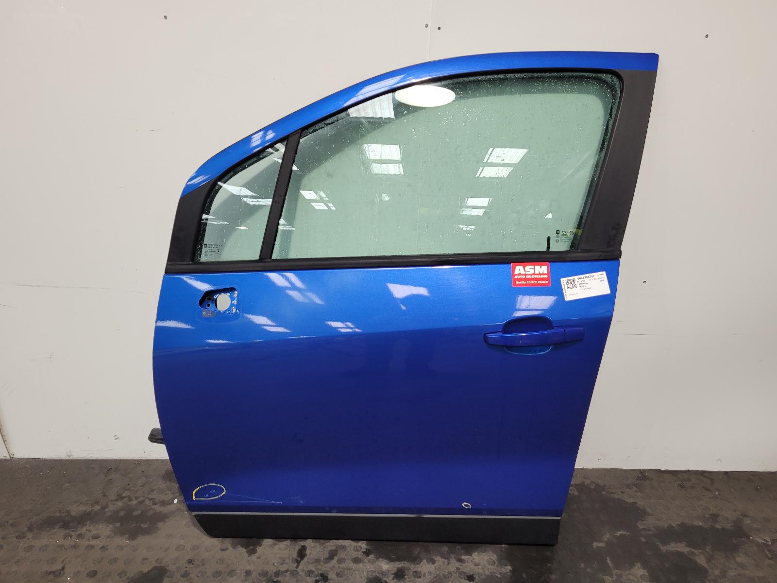 View Auto part L Front Door Vauxhall Mokka 2013
