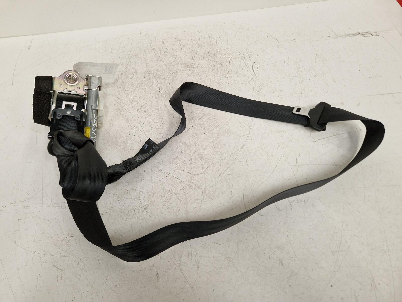 View Auto part Seat Belt Ford Fiesta 2010