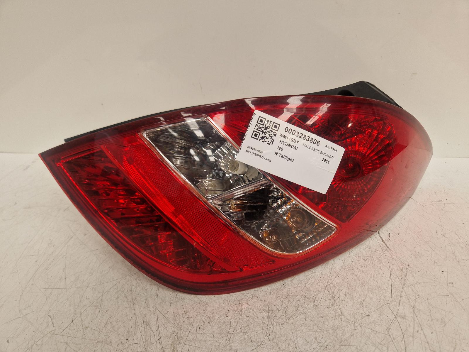 View Auto part R Taillight Hyundai I20 2011