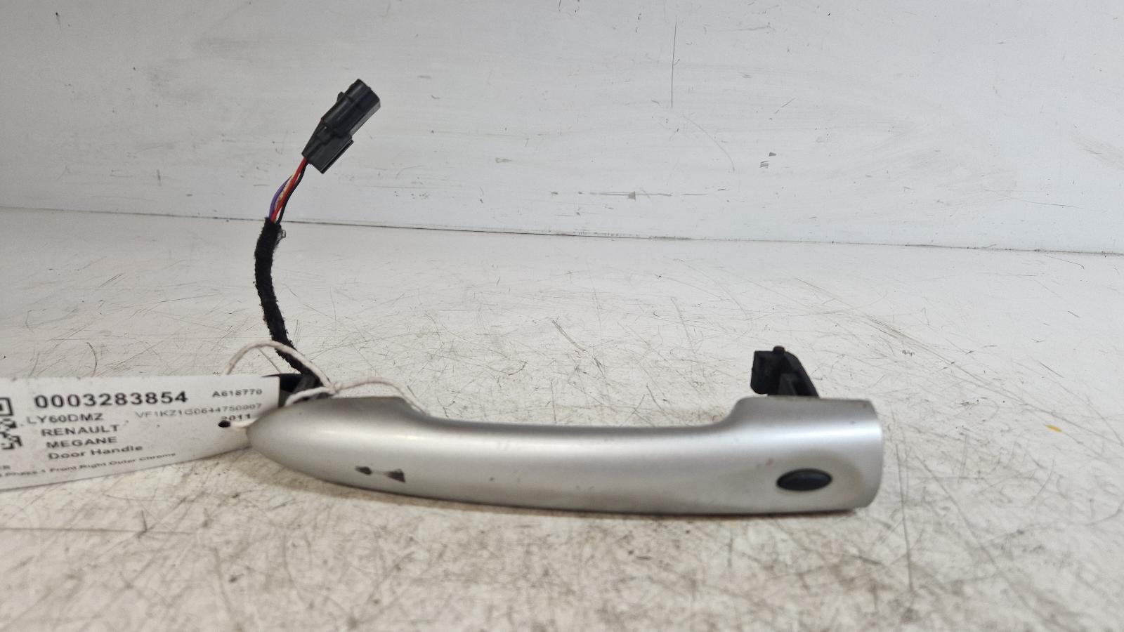 View Auto part Door Handle Renault Megane 2011