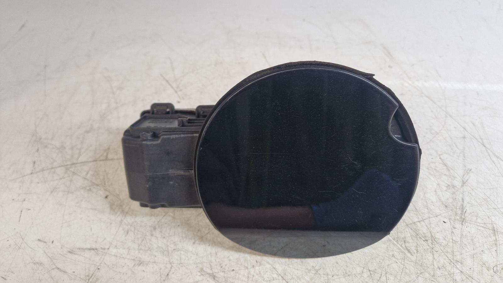 View Auto part Fuel Filler Flap Renault Megane 2011