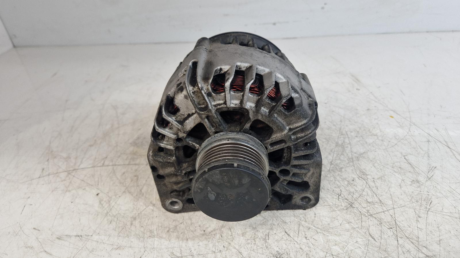 View Auto part Alternator Renault Megane 2011
