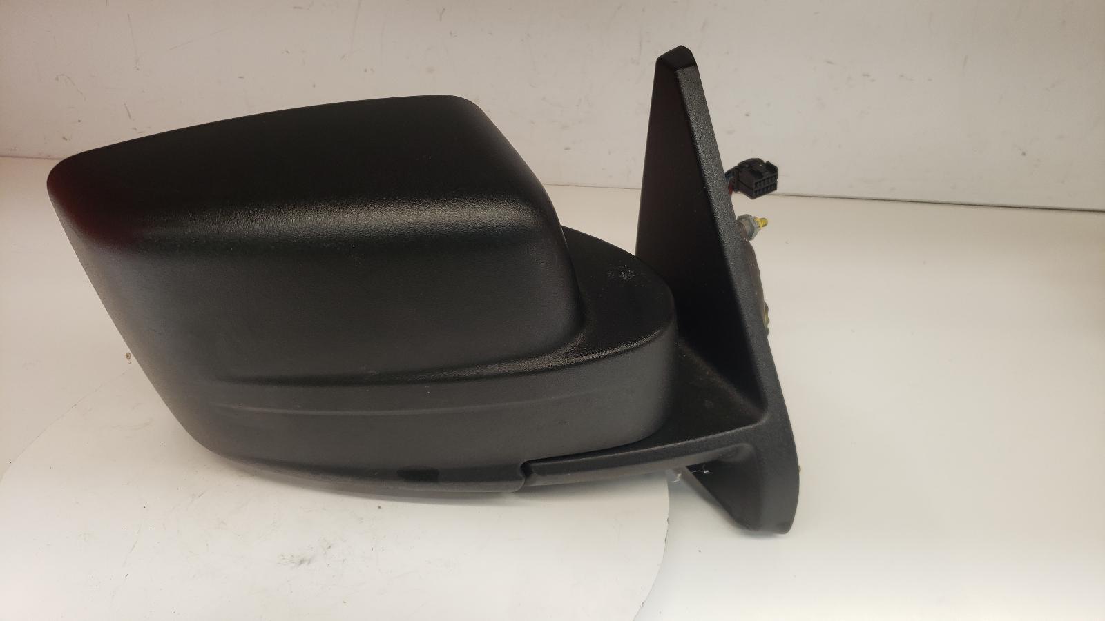 View Auto part R Door Mirror Jeep Patriot 2010