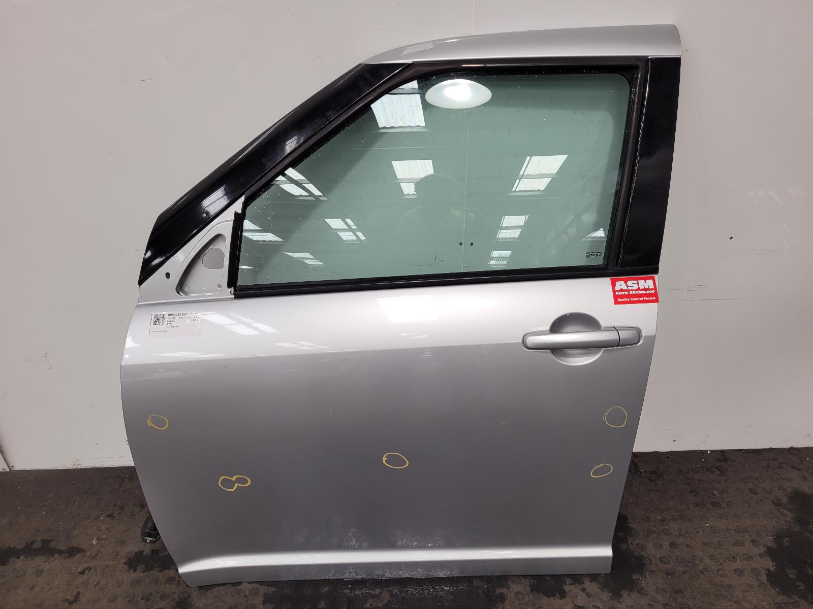 View Auto part L Front Door Suzuki Swift 2005