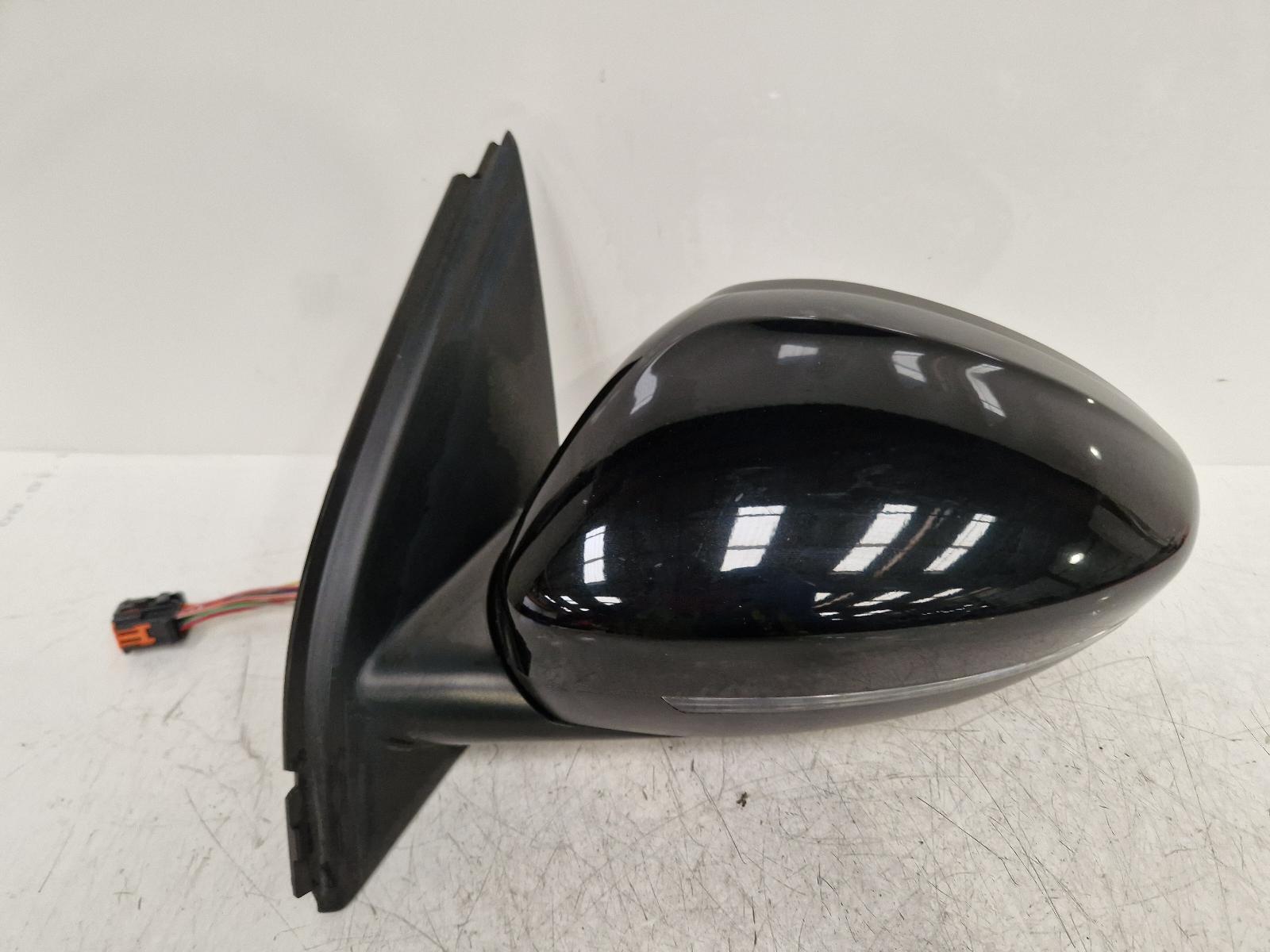 View Auto part L Door Mirror Peugeot 308 2019