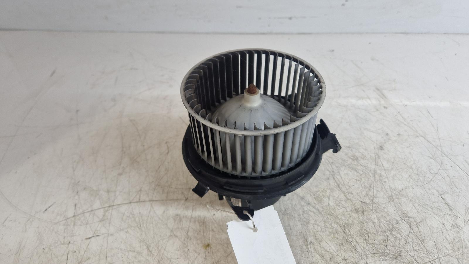 View Auto part Heater Motor/Assembly Mercedes C Class 2011