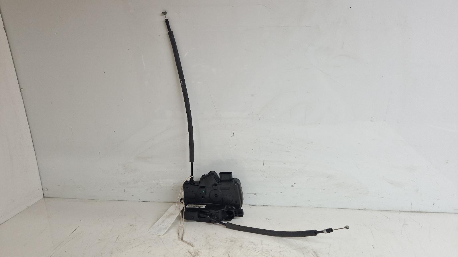 View Auto part Door Lock Assembly Kia Sportage 2014