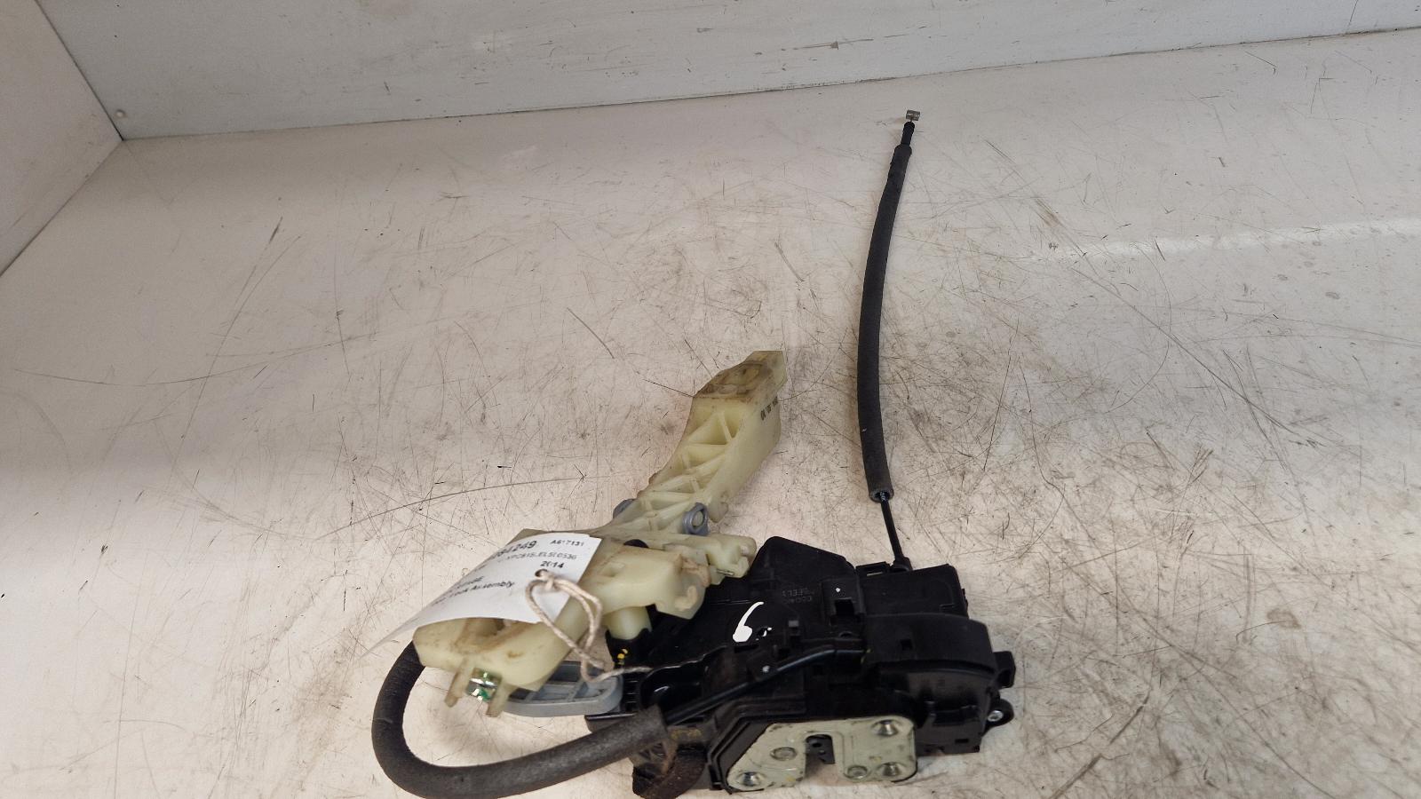 View Auto part Door Lock Assembly Kia Sportage 2014