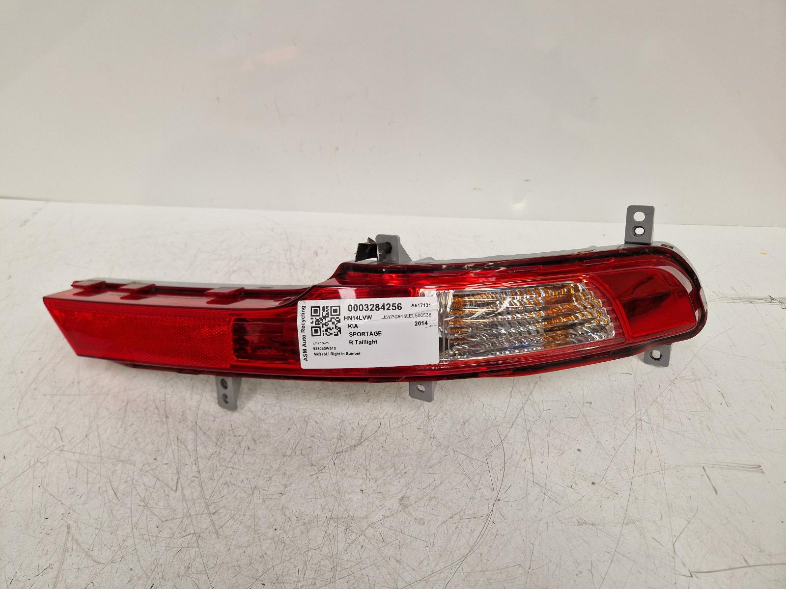 View Auto part R Taillight Kia Sportage 2014