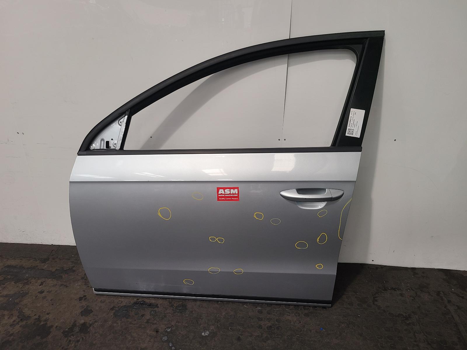 View Auto part L Front Door Volkswagen Passat 2014