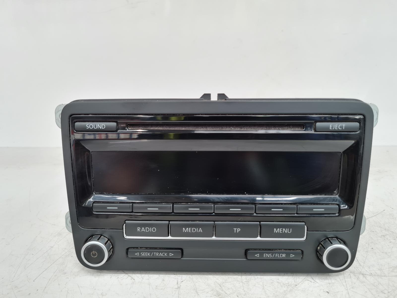 View Auto part A/V Equipment Volkswagen Passat 2014