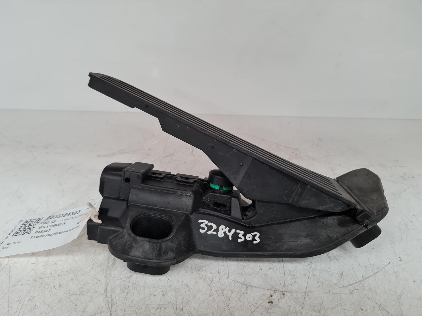 View Auto part Pedal Potentiometer Volkswagen Passat 2014