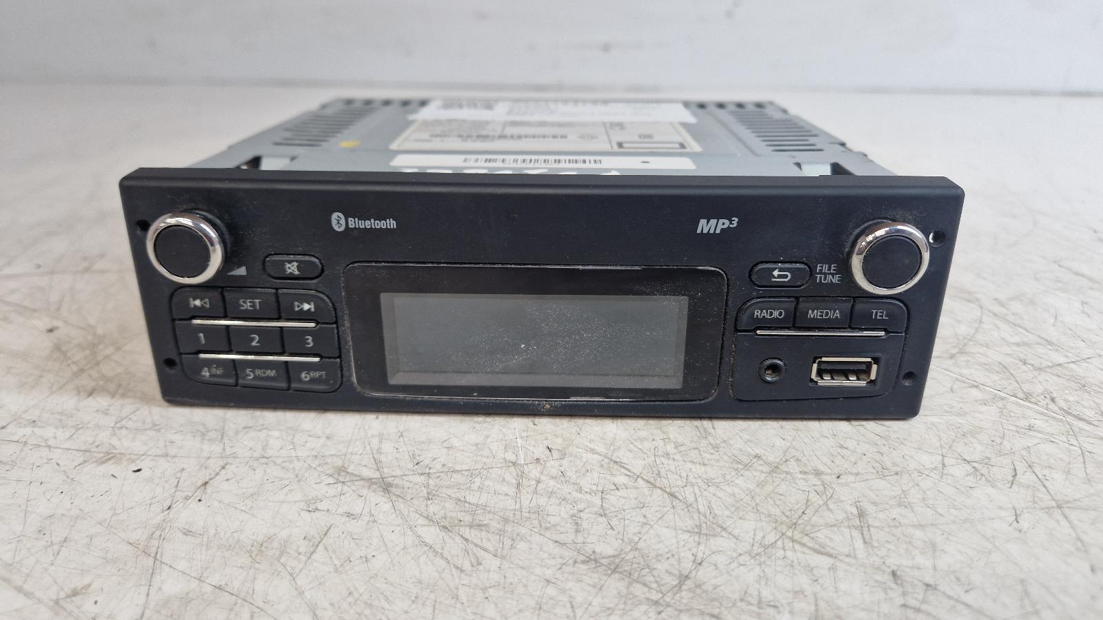 View Auto part A/V Equipment Renault Kangoo 2015