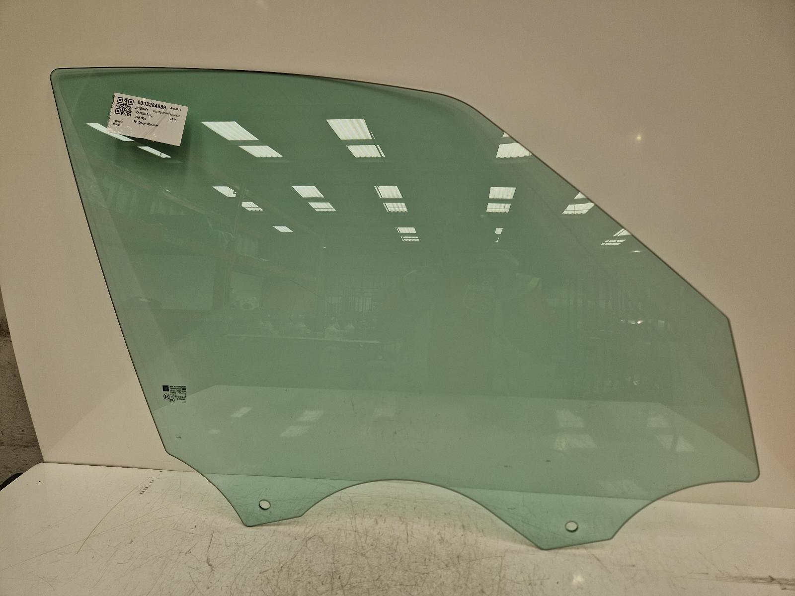 View Auto part RF Door Window Vauxhall Zafira 2015