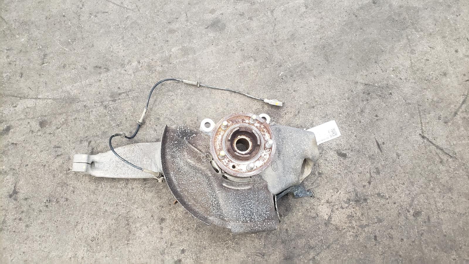 View Auto part LF Hub/Stub Axle Assembly Land Rover Discovery 2017