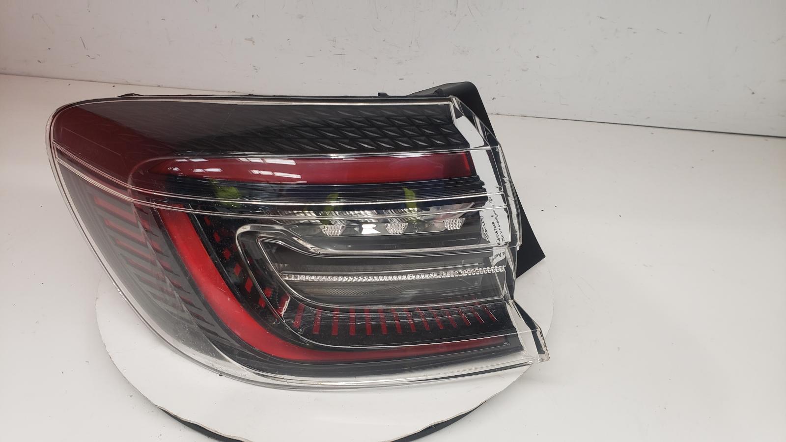 View Auto part L Taillight Renault Clio 2024