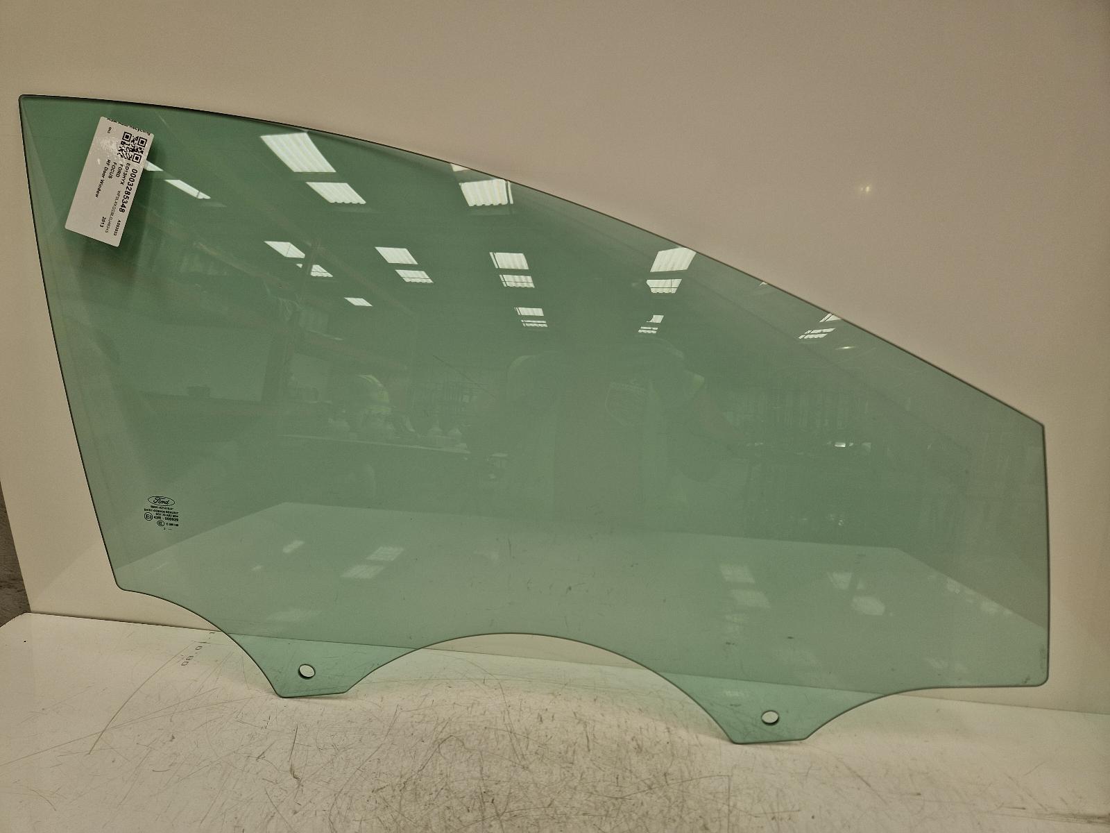 View Auto part RF Door Window Ford Focus 2013