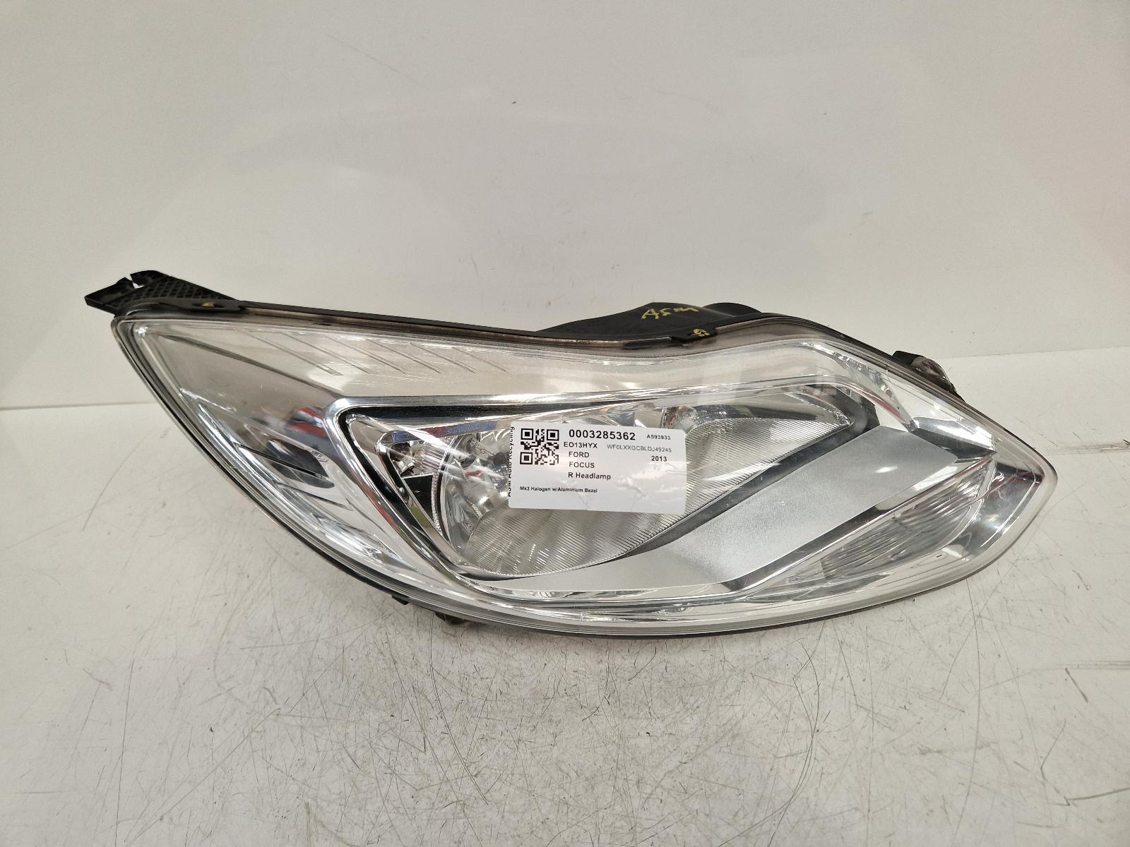 View Auto part R Headlamp Ford Focus 2013