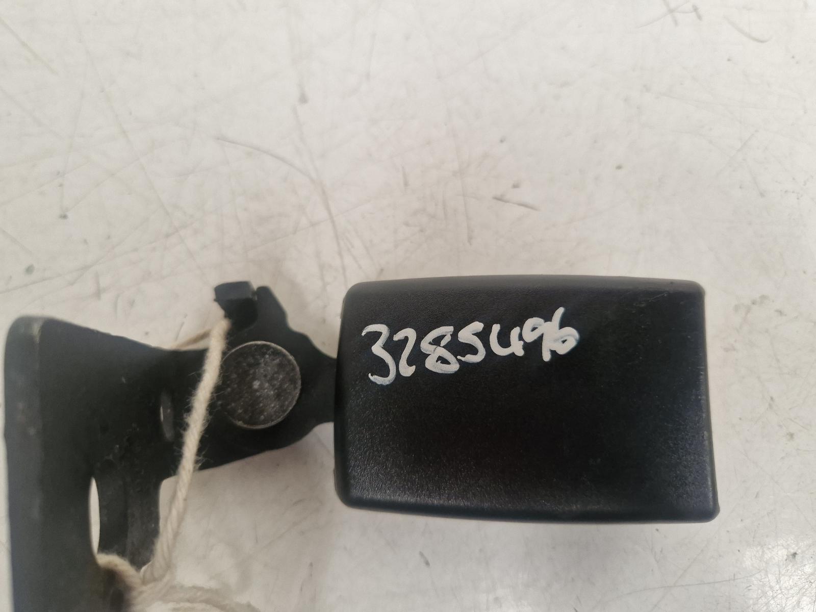 View Auto part Seat Belt Vauxhall Corsa 2013