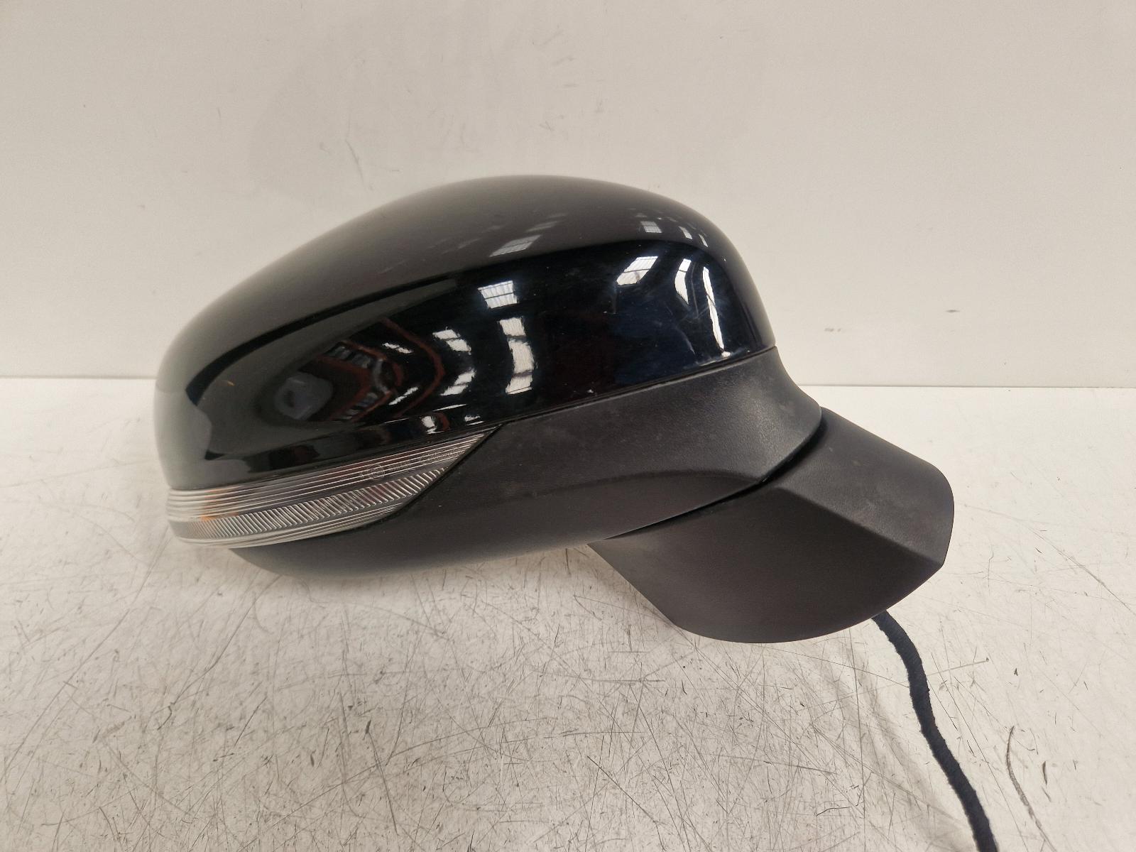 View Auto part R Door Mirror Ford Fiesta 2017
