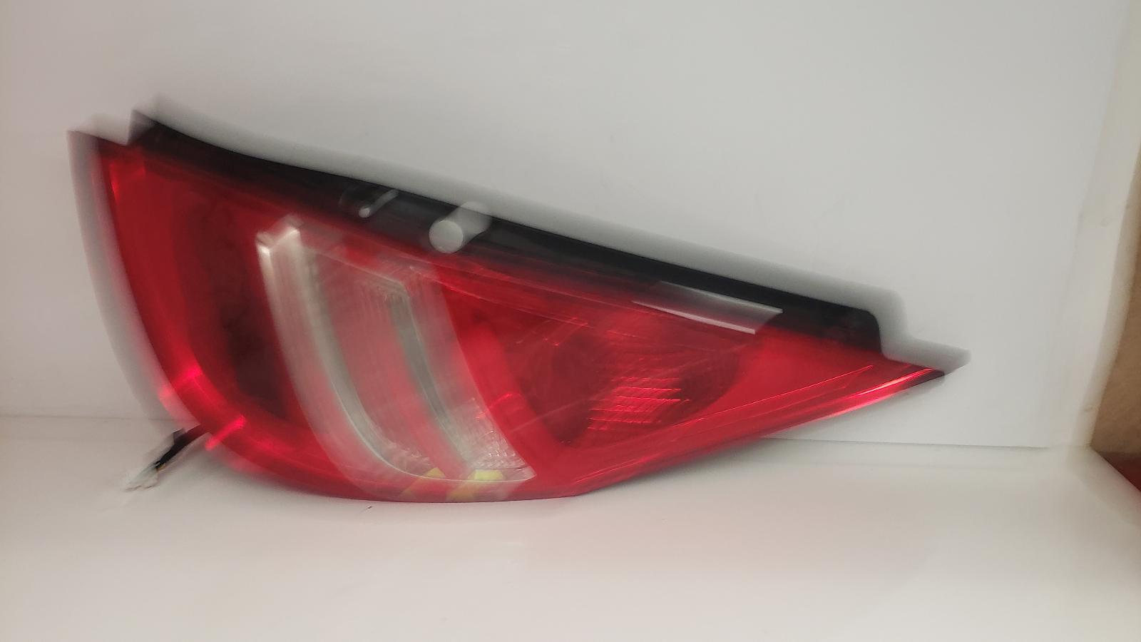 View Auto part R Taillight Hyundai I30 2011