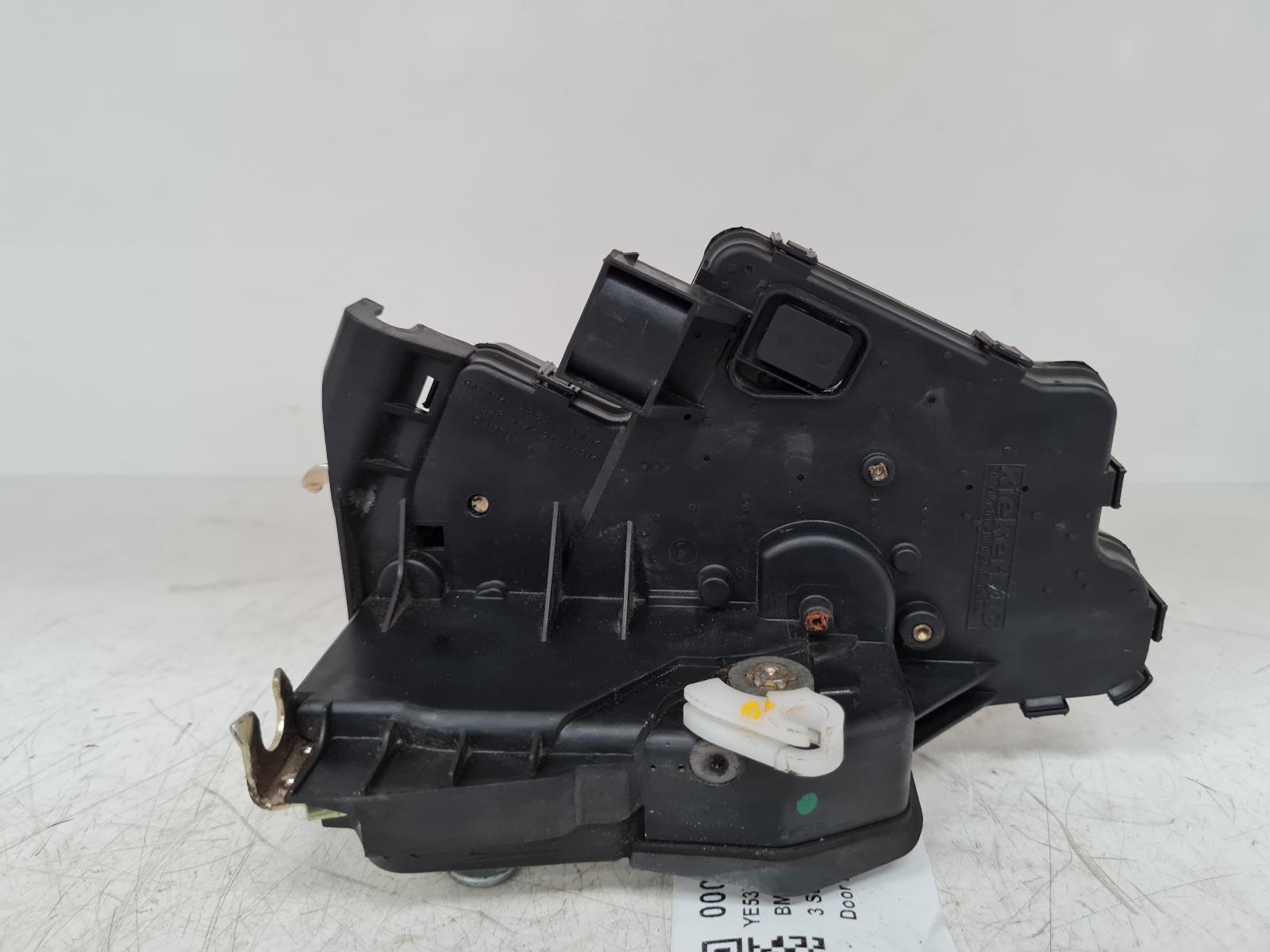 View Auto part Door Lock Assembly Bmw 3 Series 2003