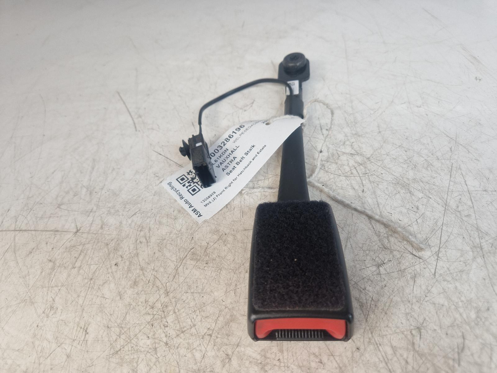 View Auto part Seat Belt Vauxhall Astra 2011