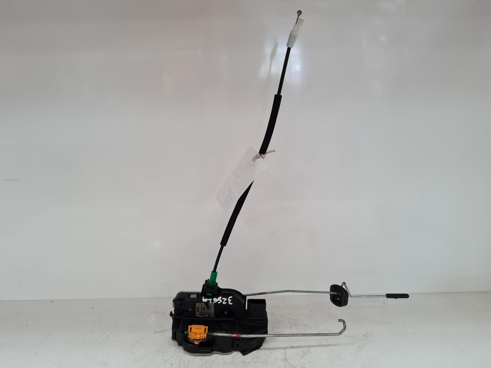 View Auto part Door Lock Assembly Chevrolet Trax 2014