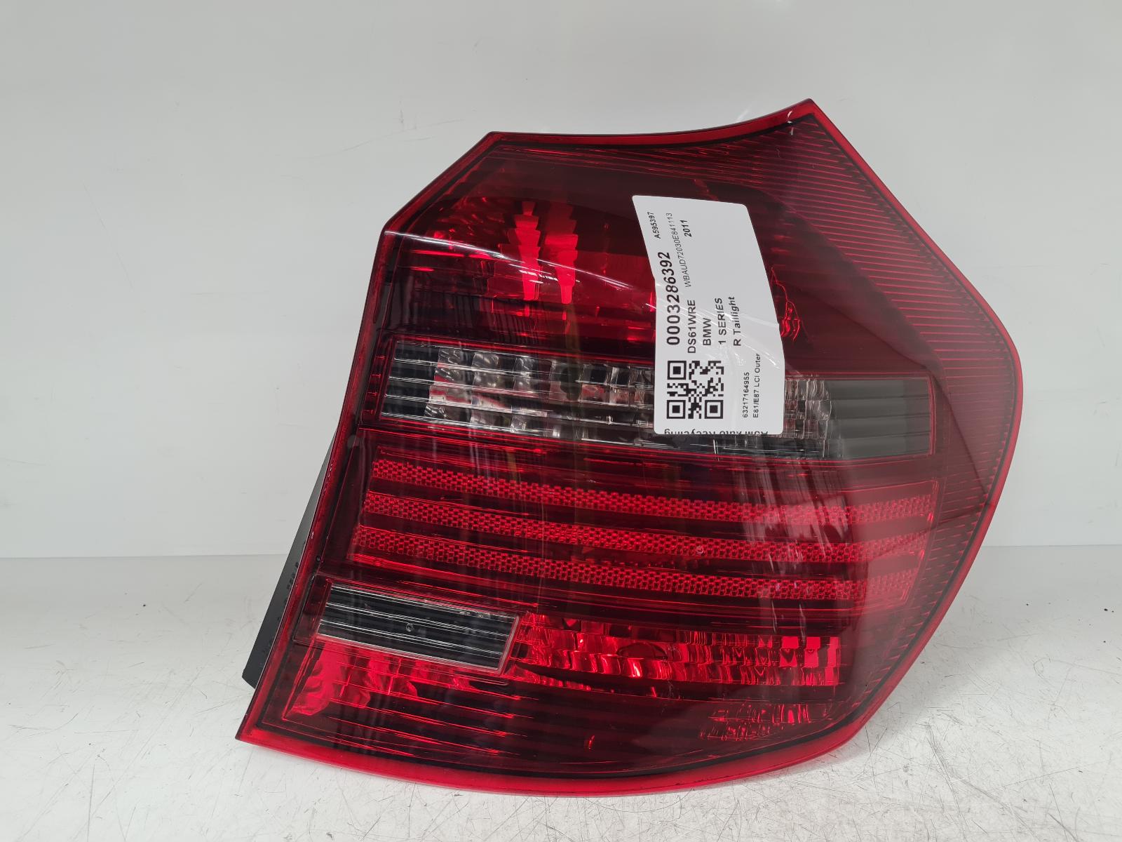 View Auto part R Taillight Bmw 1 Series 2011