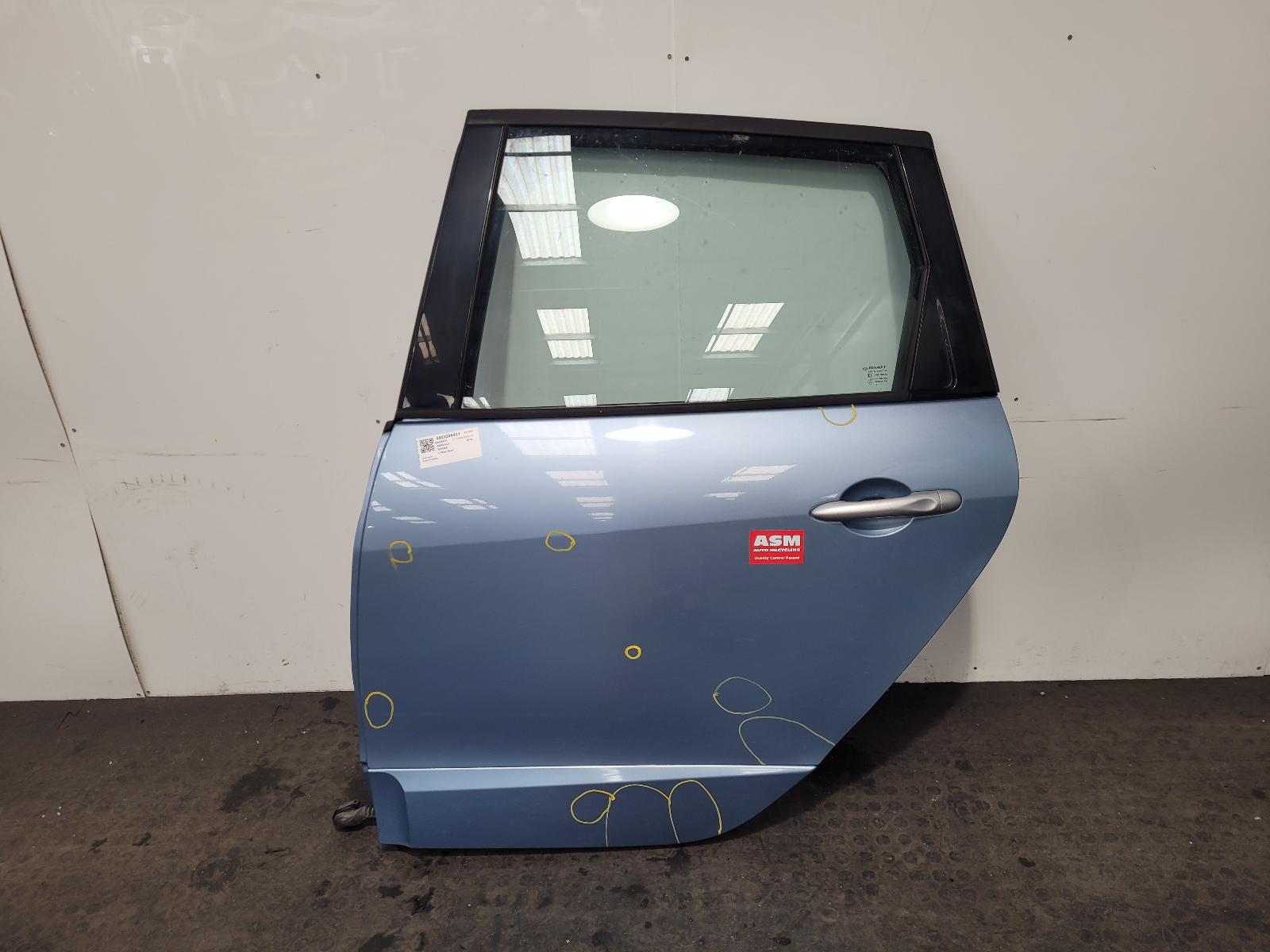 View Auto part L Rear Door Renault Scenic 2010