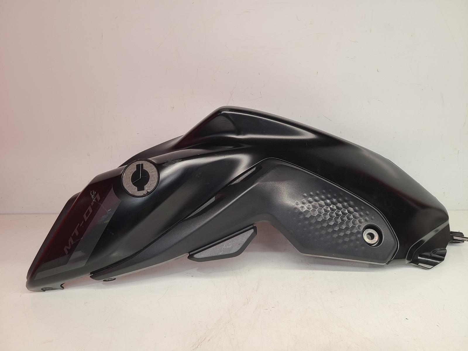 View Auto part FRONT AIR GUIDE Yamaha Mt-07 2022