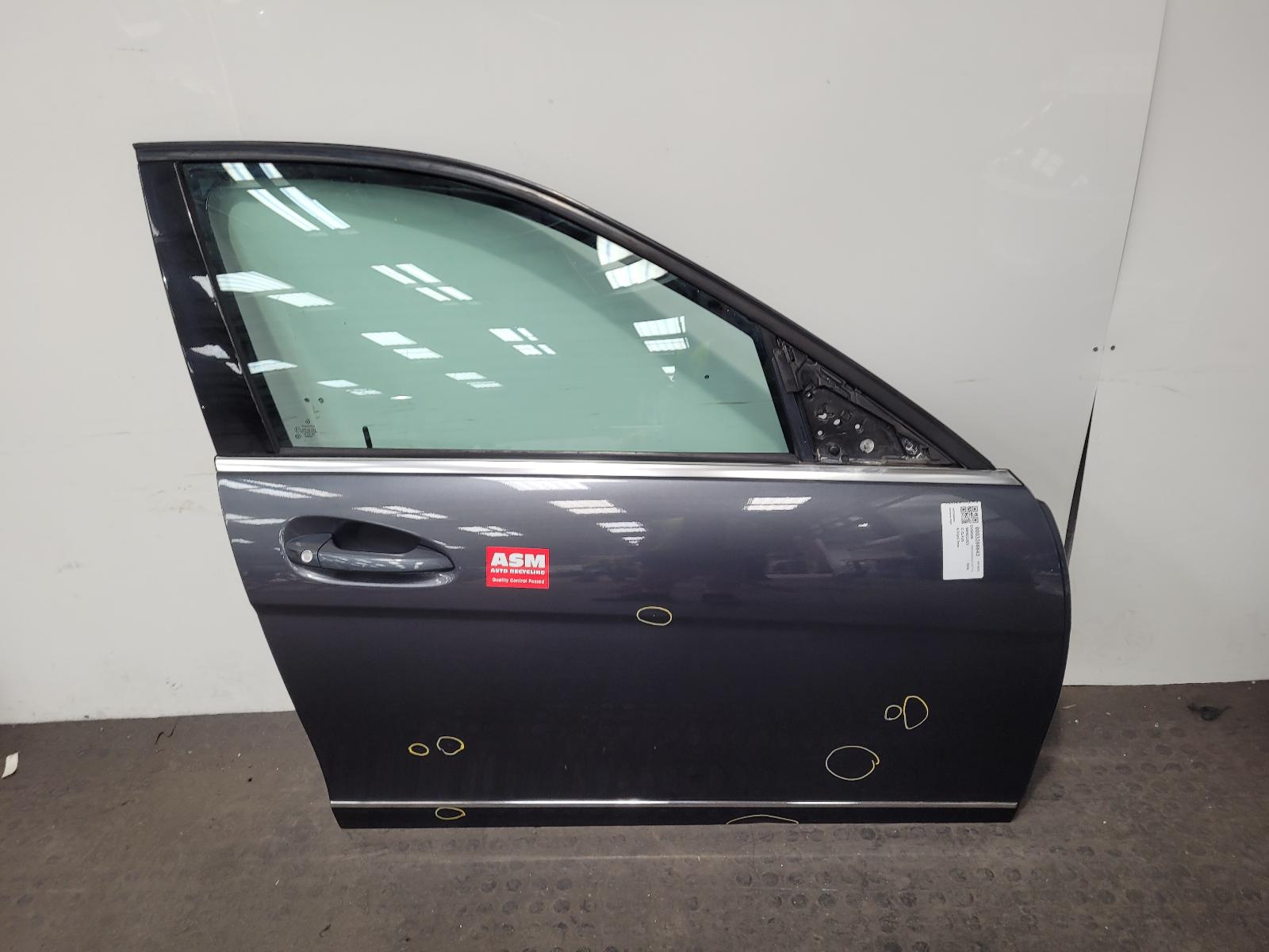 View Auto part R Front Door Mercedes C Class 2008