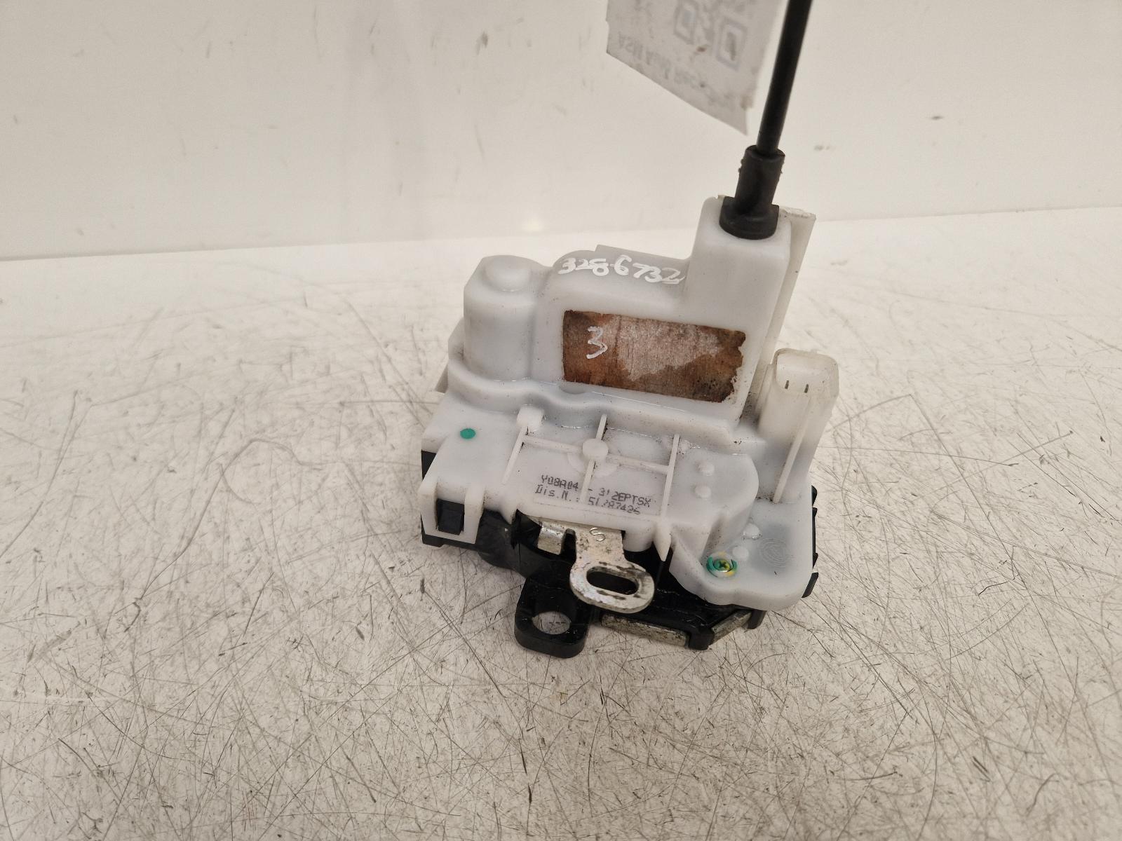View Auto part Door Lock Assembly Fiat 500 2008