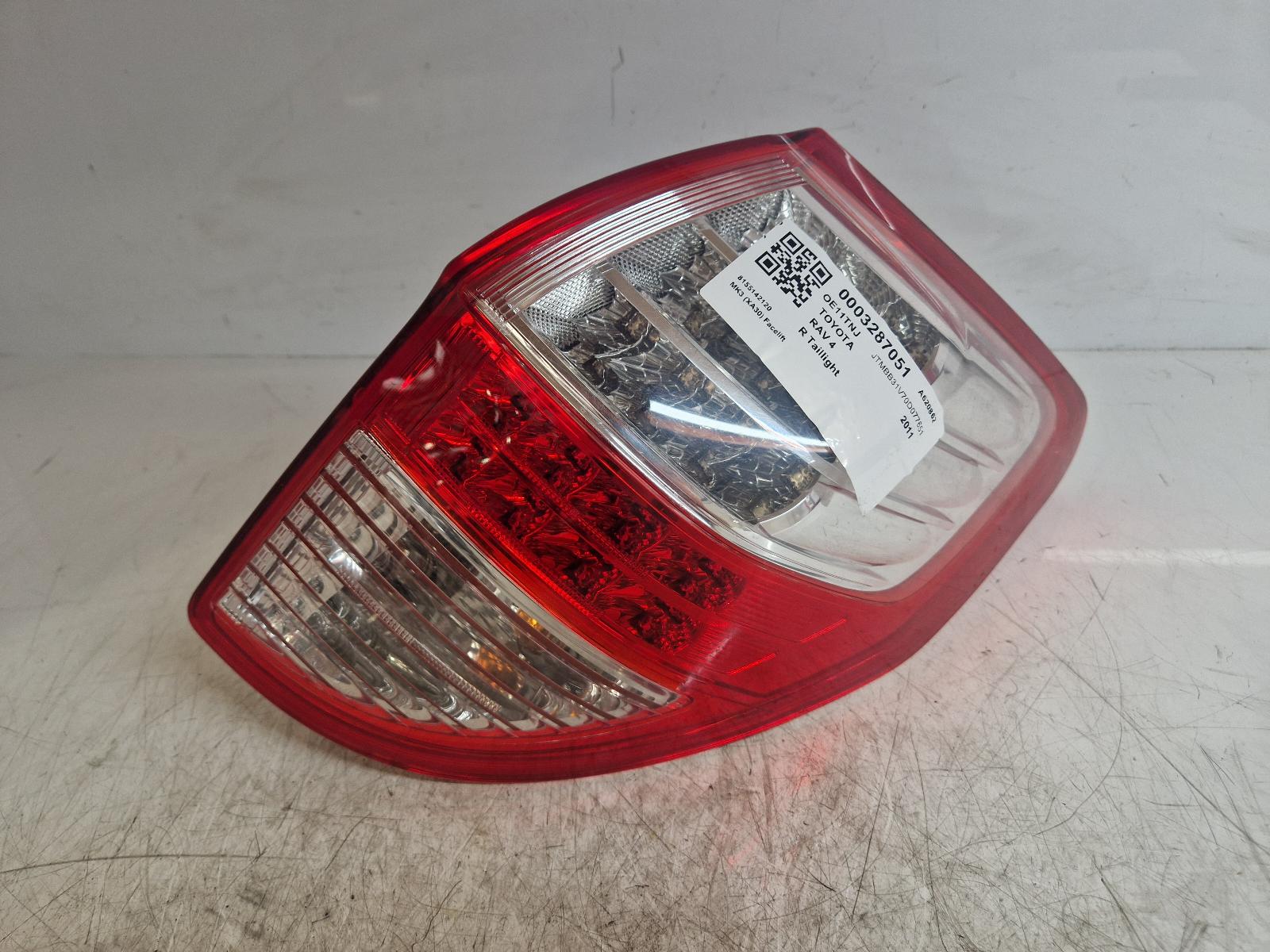 View Auto part R Taillight Toyota Rav 4 2011