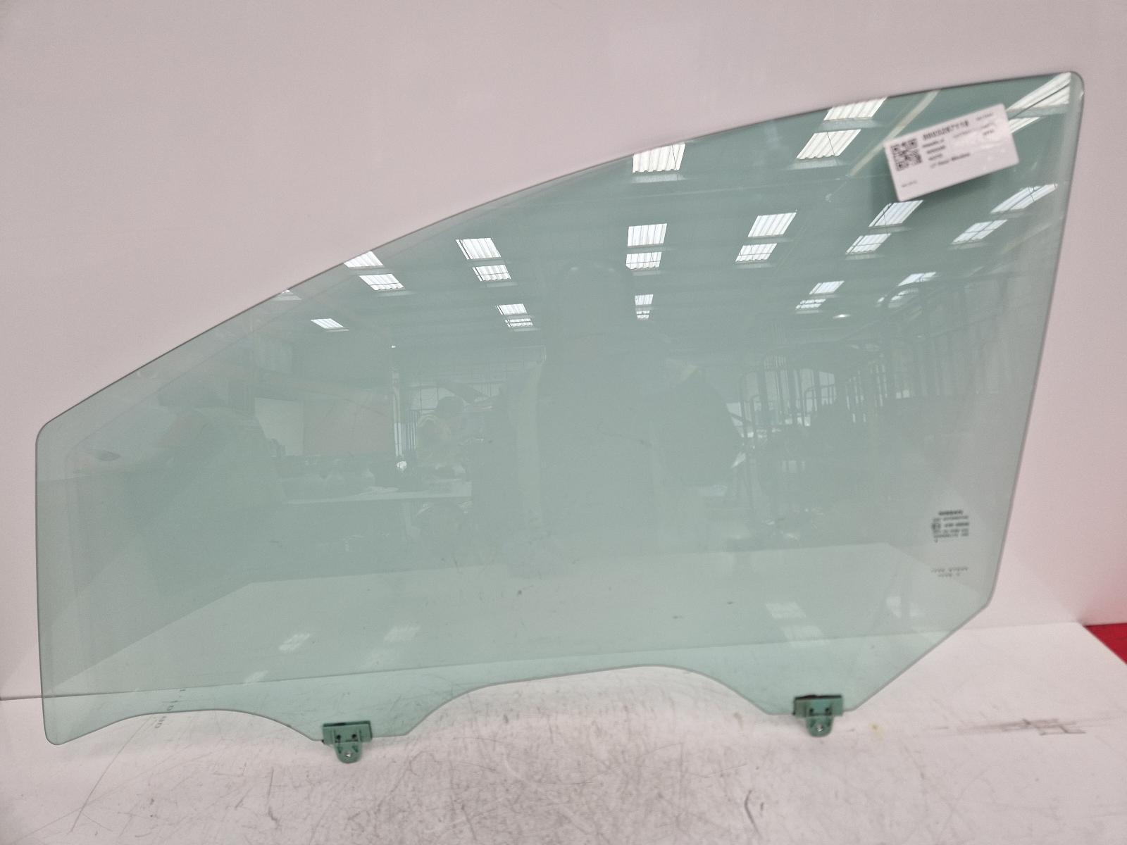 View Auto part LF Door Window Nissan Note 2014