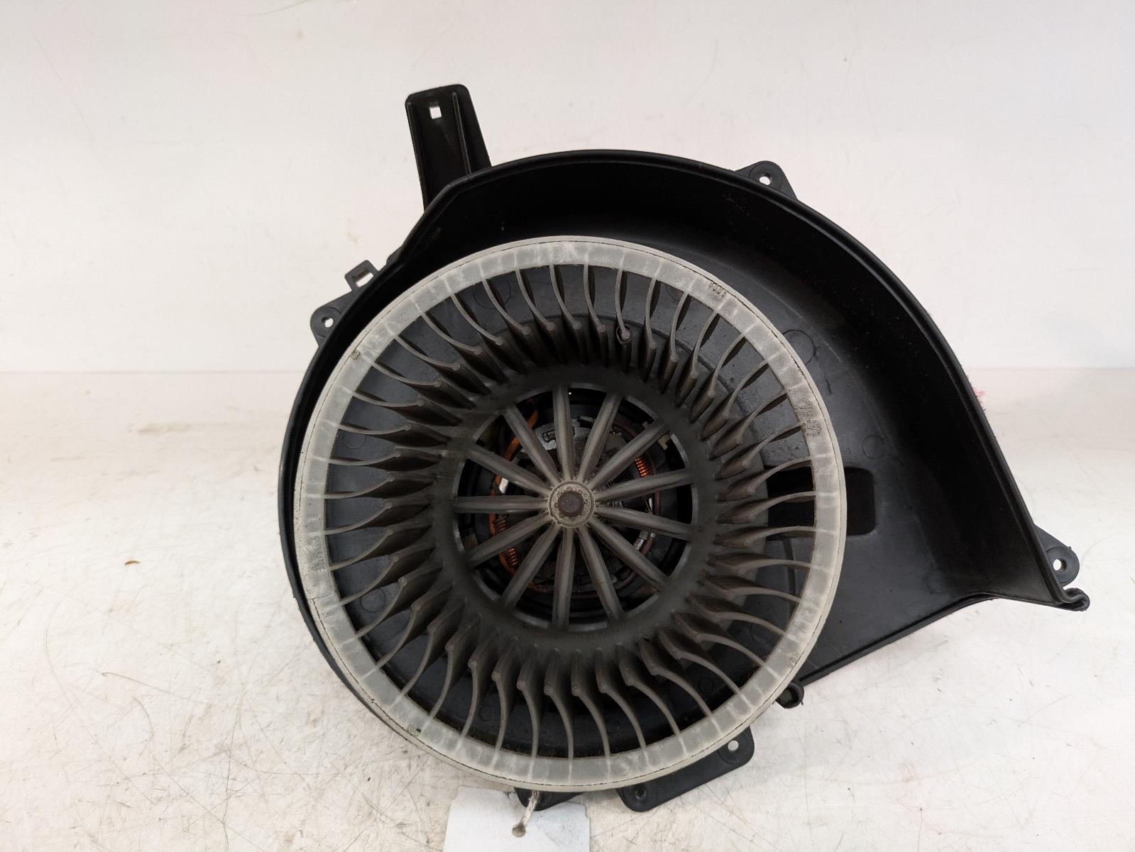 View Auto part Heater Motor/Assembly Skoda Fabia 2011