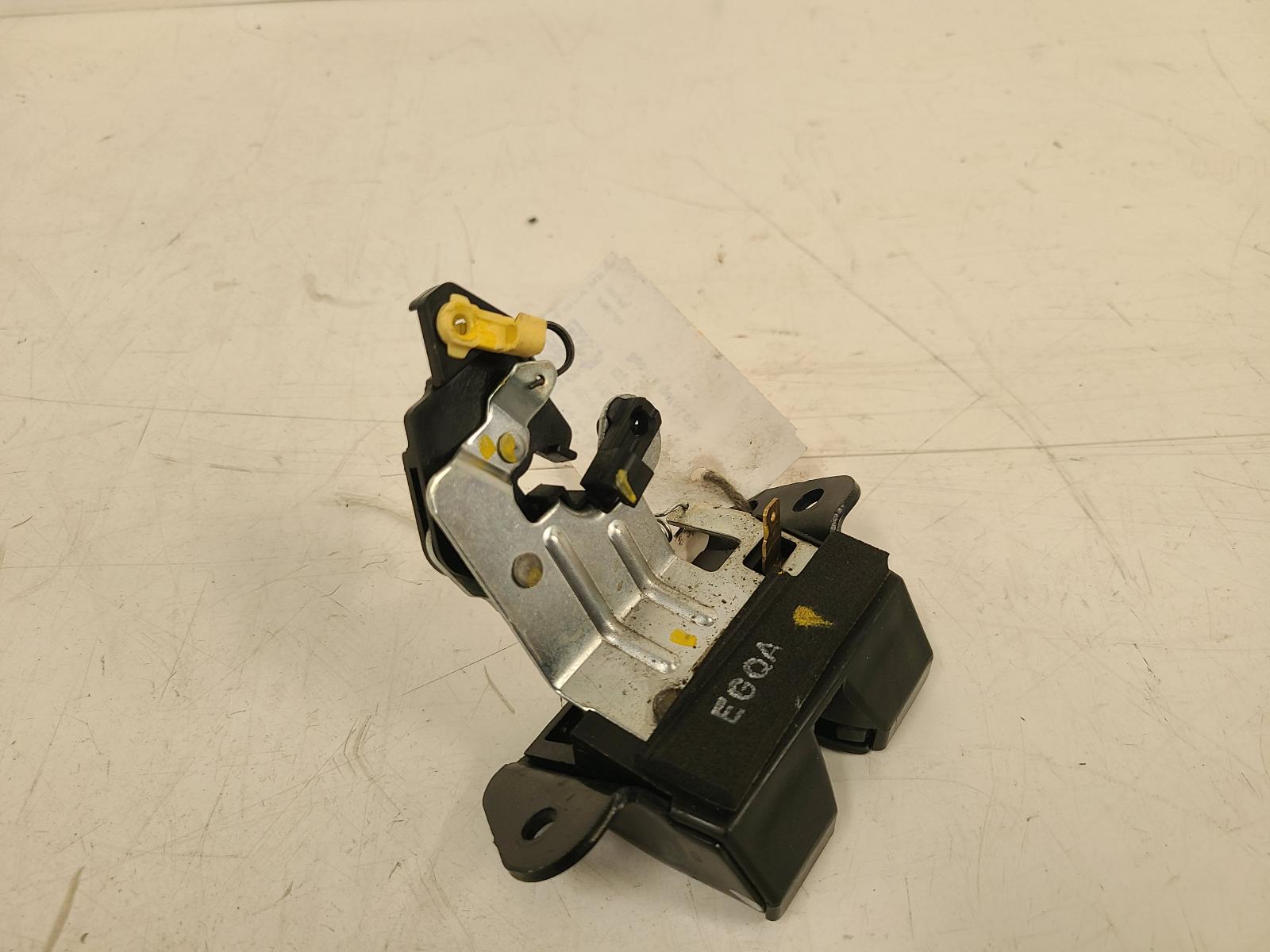 View Auto part Bootlid/Tailgate Lock Hyundai I20 2009