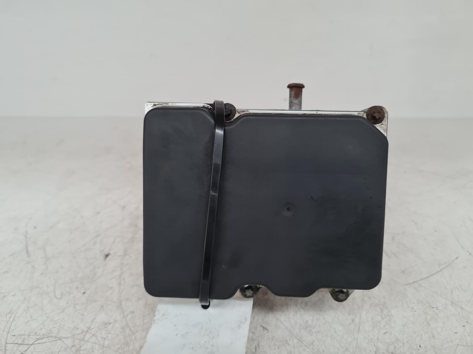 View Auto part ABS Pump/Modulator Hyundai I20 2009