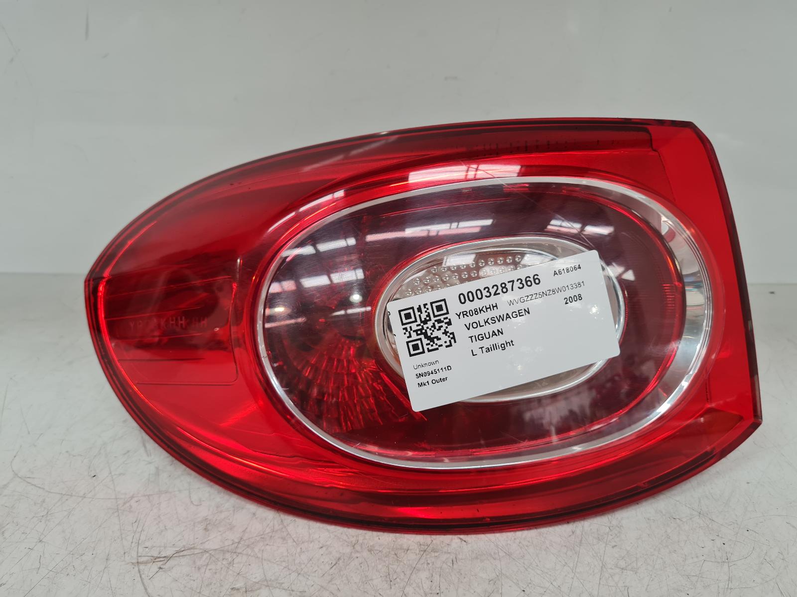 View Auto part L Taillight Volkswagen Tiguan 2008