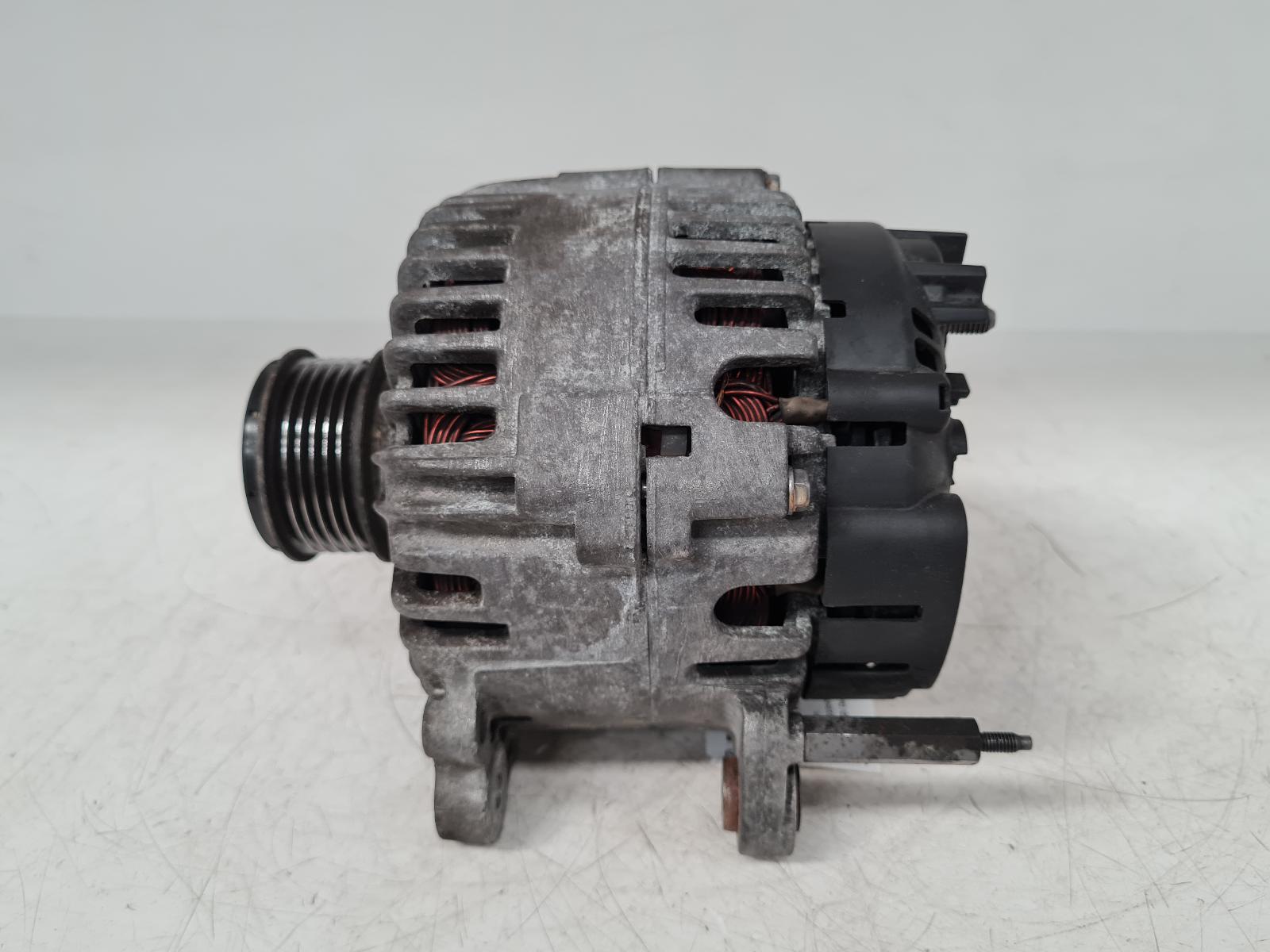View Auto part Alternator Volkswagen Tiguan 2008