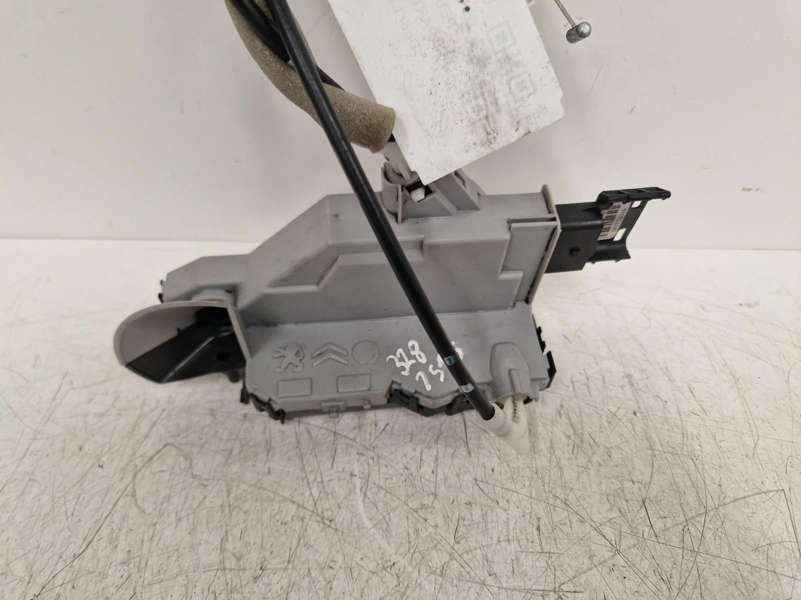 View Auto part Door Lock Assembly Peugeot Partner 2017
