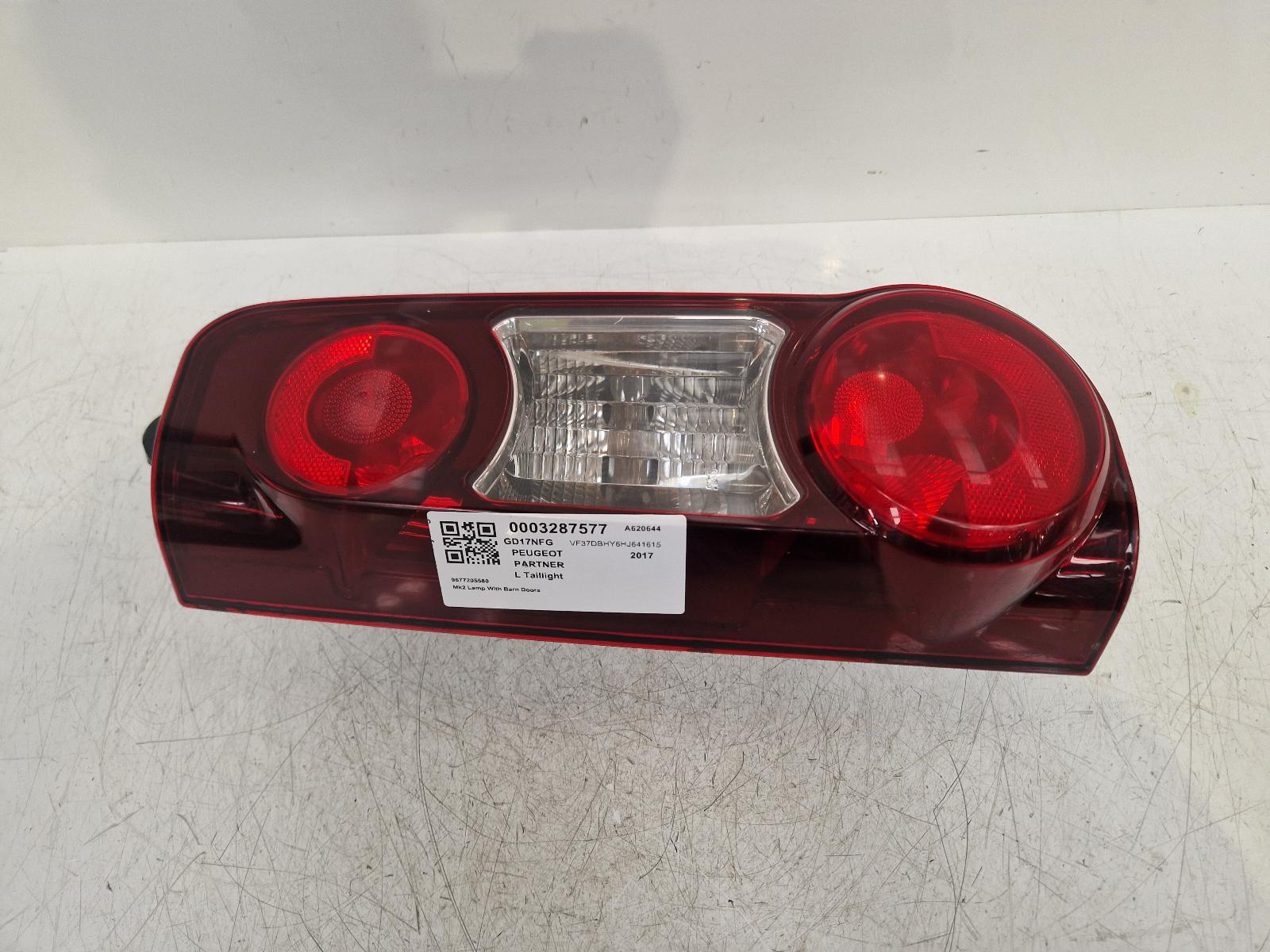 View Auto part L Taillight Peugeot Partner 2017