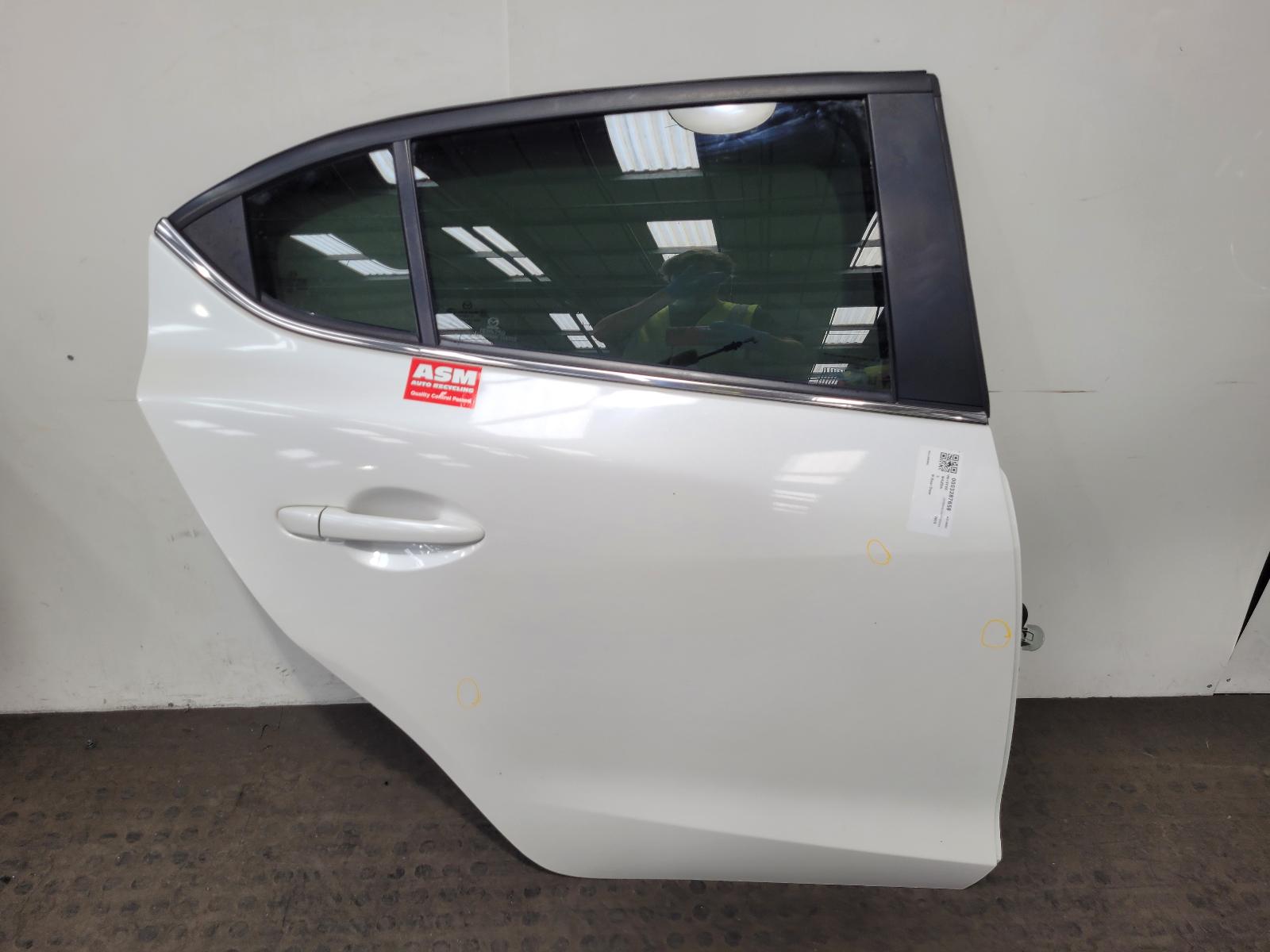 View Auto part R Rear Door Mazda 3 2015